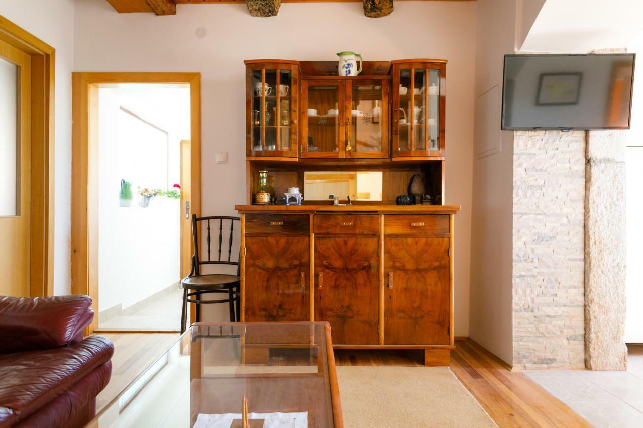 Apartment Ane Kras Ngoại thất bức ảnh