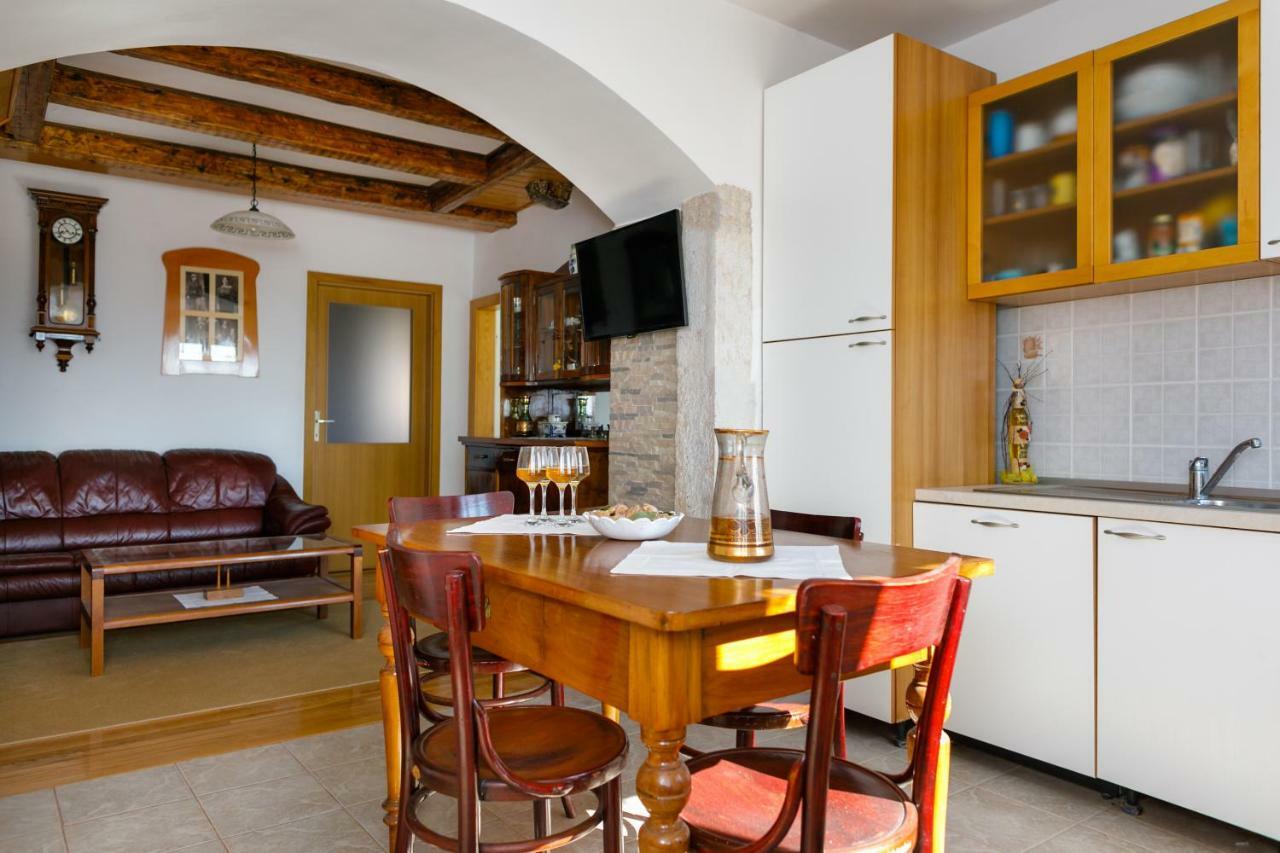 Apartment Ane Kras Ngoại thất bức ảnh