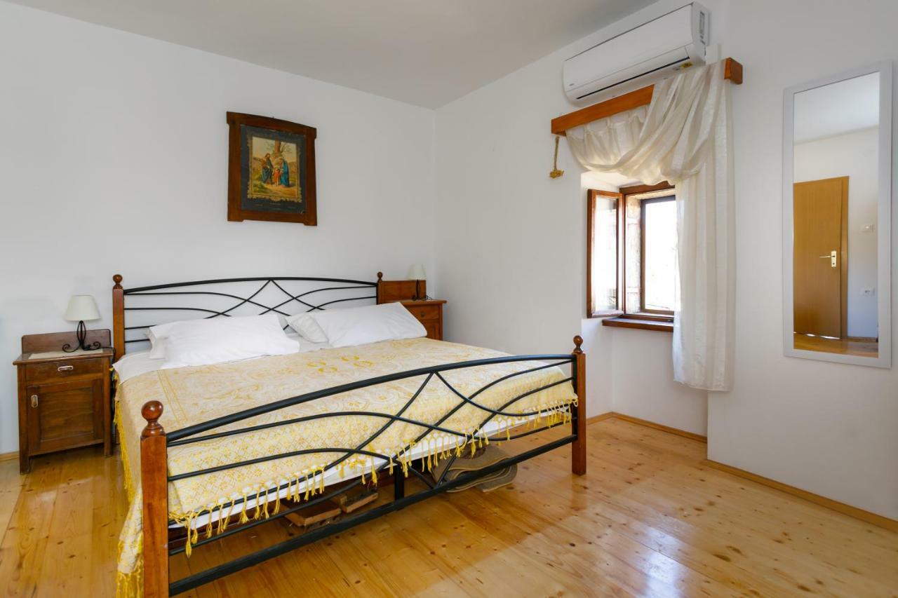 Apartment Ane Kras Ngoại thất bức ảnh